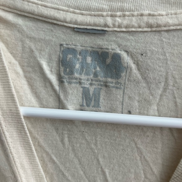 Gina Tees Native American Distressed Tee Size Medium - Picture 2 of 3